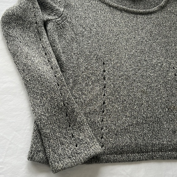 Rag & Bone gray linen and wool blend cropped sweater. Size medium. - Picture 2 of 11